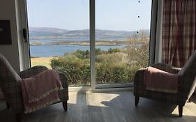Immaculate 2-Bed House In Colbost